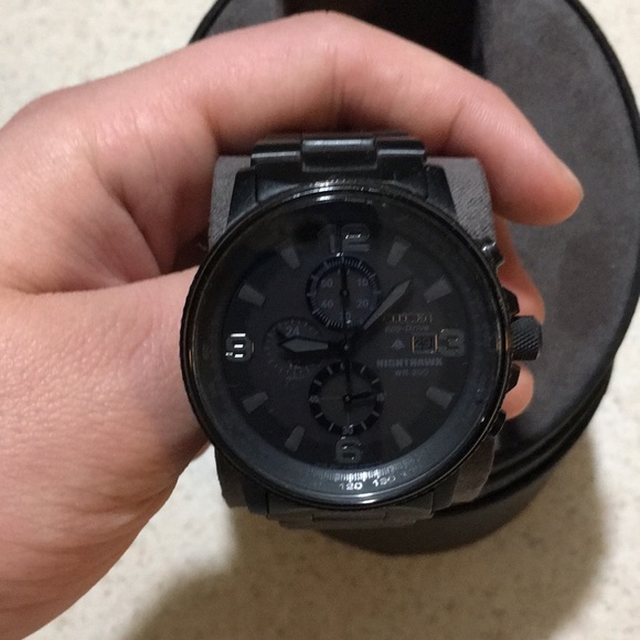 Watch - Picture 2 of 3